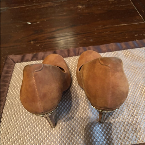 Brown Tory Burch High Heel! - Picture 6 of 8